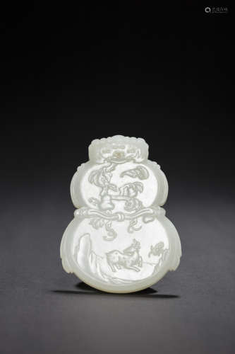 Jade Ornament in Calabash form from Qing