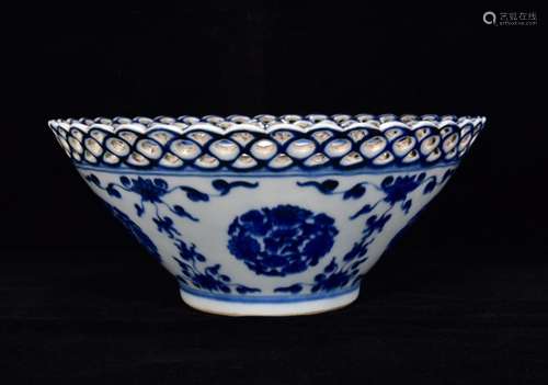 PIERCED BLUE AND WHITE FLORAL MOTIF BOWL