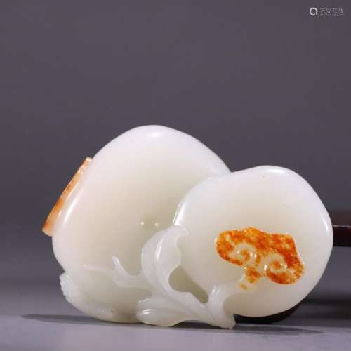 RUSSET JADE CARVING PIECE OF PERSIMMON
