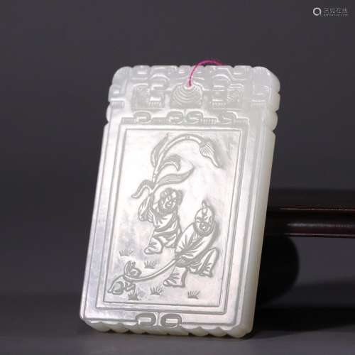 WHITE JADE CARVING HANGING PLAQUE OF FIGURES