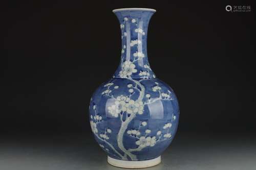 BLUE AND WHITE 'PLUM BLOSSOM' PORCELAIN VASE