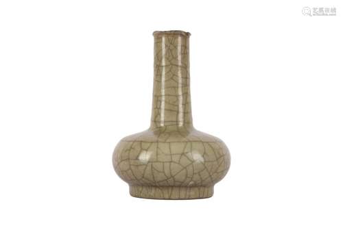 A CHINESE CRACKLE-GLAZED BOTTLE VASE.