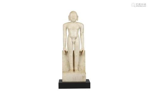 A JAIN WHITE MARBLE FIGURE OF A TIRTHANKARA.