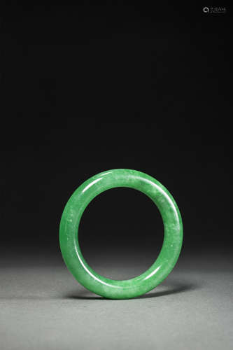 Green Jade bracelet from Qing