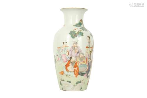 A CHINESE FAMILLE ROSE 'EIGHT IMMORTALS' VASE.