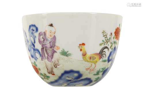 A CHINESE FAMILLE ROSE 'CHICKEN' CUP.