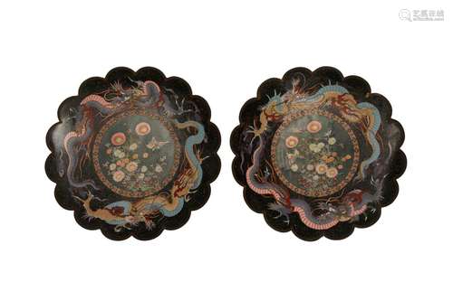 A PAIR OF CLOISONNÉ ENAMEL CHARGERS.