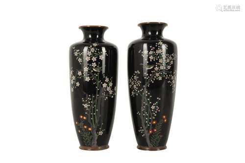 A PAIR OF JAPANESE CLOISONNÉ VASES.