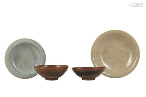 FOUR CHINESE EARLY POTTERY BOWLS.