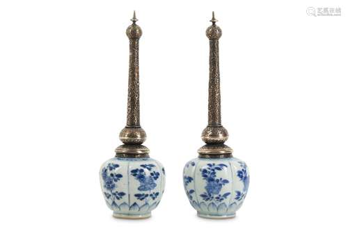 A PAIR OF CHINESE BLUE AND WHITE METAL-MOUNTED ROSE WATER SP...