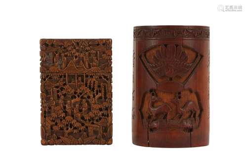 A CHINESE CANTON SANDALWOOD CALLING CARD CASE TOGETHER WITH ...