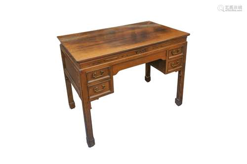 A CHINESE-STYLE WOOD DESK.