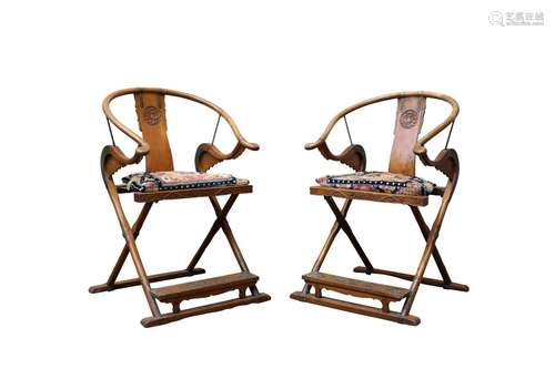 A PAIR OF CHINESE FOLDING HORSESHOE-BACK ARMCHAIRS, JIAO YI.