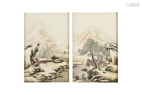 A PAIR OF CHINESE FAMILLE ROSE 'LANDSCAPE' PLAQUES...