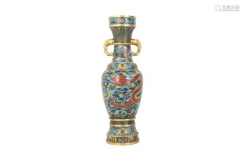 A LARGE CHINESE CLOISONNÉ ENAMEL 'DRAGON' VASE.