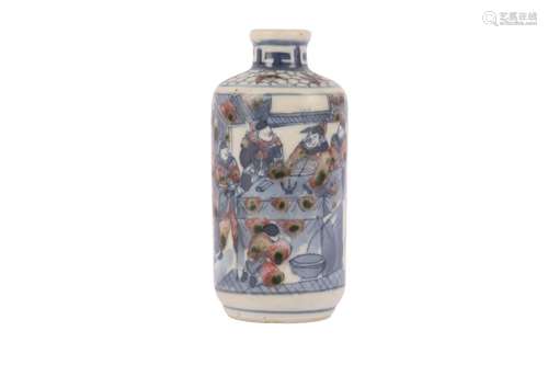 A LARGE CHINESE BLUE AND WHITE AND UNDERGLAZE RED SNUFF BOTT...