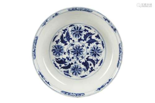 A CHINESE BLUE AND WHITE 'LOTUS SCROLL' DISH.