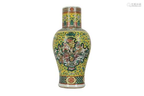 A LARGE CHINESE FAMILLE VERTE YELLOW-GROUND BALUSTER VASE.