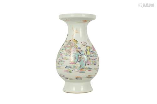 A CHINESE FAMILLE ROSE 'EIGHT IMMORTALS' VASE.