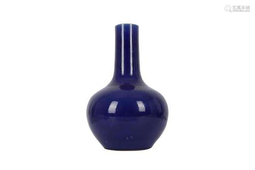 A LARGE CHINESE BLUE-GLAZED BOTTLE VASE.