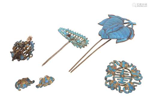 SIX CHINESE TIANTSUI KINGFISHER FEATHER ORNAMENTS.