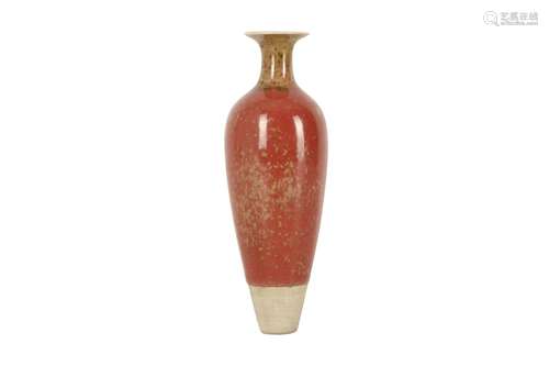 A CHINESE PEACH BLOOM-GLAZED VASE.