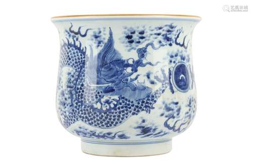 A CHINESE BLUE AND WHITE 'DRAGON' CENSER.