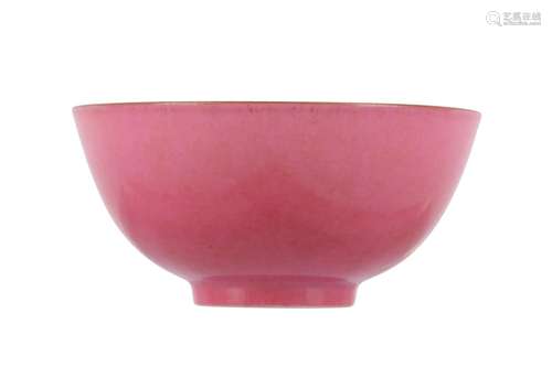 A CHINESE FAMILLE ROSE PINK-ENAMELLED CUP.