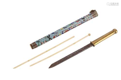 λ A CHINESE EATING SET WITH A CLOISONNÉ ENAMEL SHEATH.