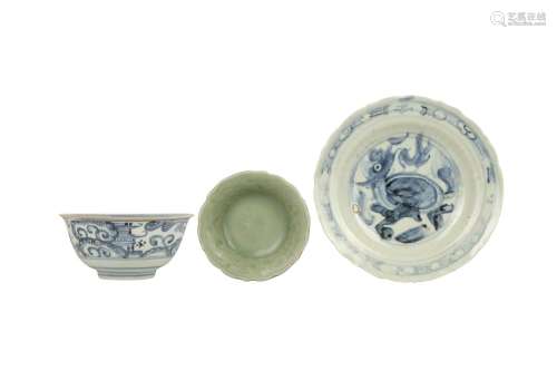 A CHINESE BLUE AND WHITE DISH AND A BOWL AND A LONGQUAN CELA...