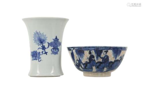 A CHINESE BLUE AND WHITE BRUSH POT AND BOWL.