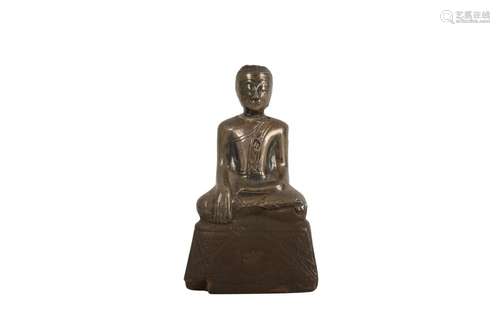 A BURMESE SILVER FIGURE OF BUDDHA SAKYAMUNI.