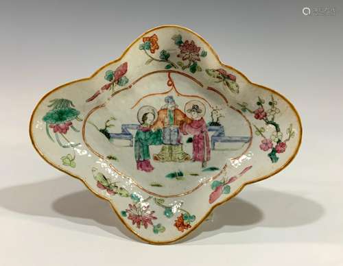 Chinese Canton Export Famille Rose Quatrefoil Dish