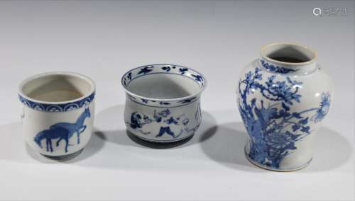 Group of 3 Blue and White Porcelains, 19/20th Century