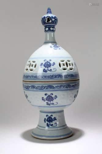 A Chinese Blue and White Lidded Fortune Porcelain Vase