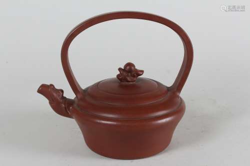 Chinese High-handled Tea Pot