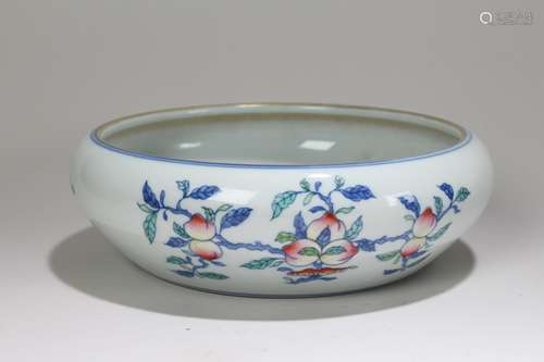 A Chinese Peach-fortune Circular Fortune Porcelain Dish