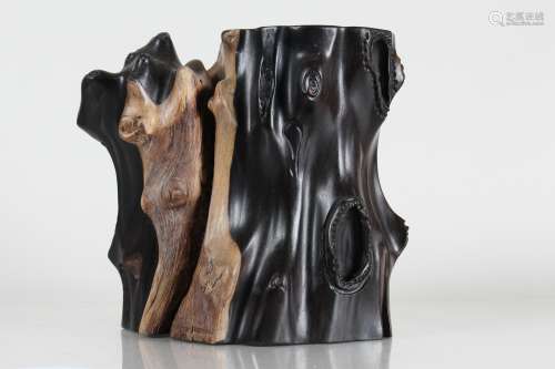 A Chinese Vividly-detailed Wooden-root Brush Pot
