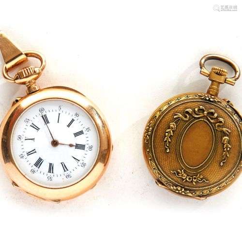 Lot composé de deux montres de col