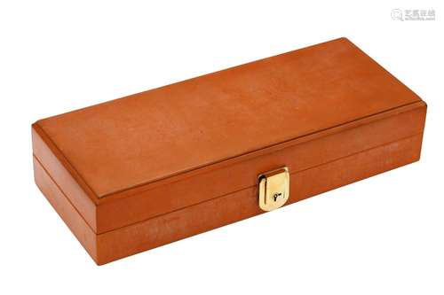 POCKETT LEATHER BOX FOR WATCHES.