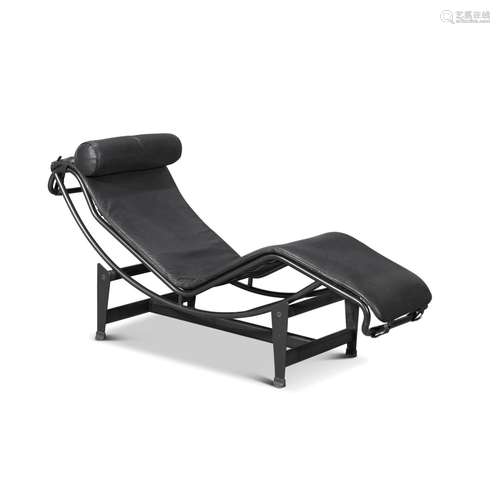 LE CORBUSIER 1887-1965 Chaise longue 'LC4'-'L...