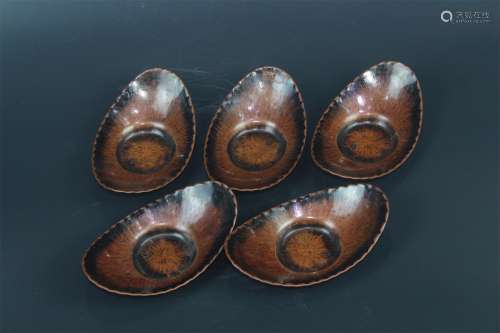 A Set of Shoe-shaped Ingot Shaped Saucers