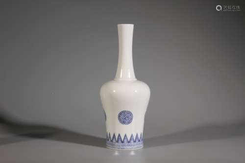 Blue-and-white Bell-shaped Zun Vessel