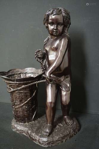 GROOT BRONZEN BEELD (jardiniere)