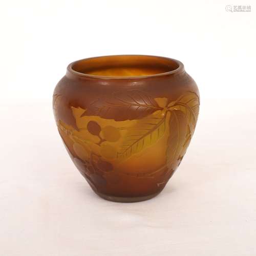 VASE OVOÏDE ART NOUVEAU d'Émile GALLÉ (1846-1904) Verre poly...