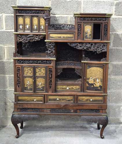 A 19TH CENTURY JAPANESE GOLD LACQUER SHIBAYAMA CABINET,