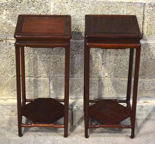 A PAIR OF EARLY 20TH CENTURY CHINESE HARDWOOD TA…