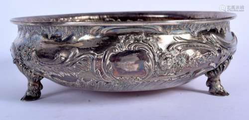 A 19TH CENTURY RUSSIAN SILVER CIRCULAR BOWL upon hoof