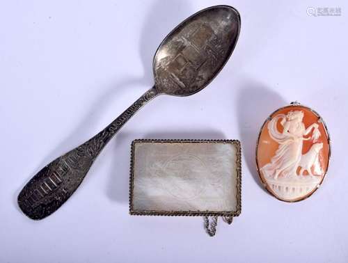 A VINTAGE CHINESE MOTHER OF PEARL BROOCH etc. 57 grams