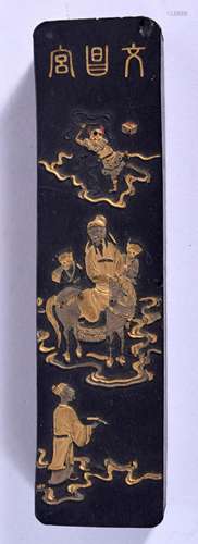 A 19TH CENTURY CHINESE CARVED GILT AND BLACK INK BLOCK